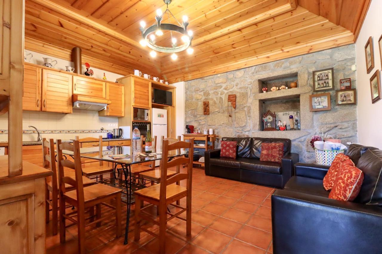 Casa Largo Do Porto - Country House With Swimming Pool Viana do Castelo Esterno foto